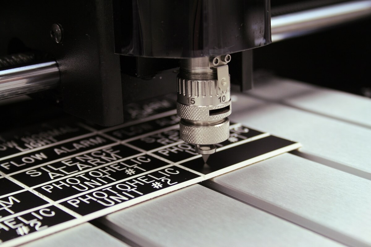 1691740883 v1p Laser engraving lamacoid engraving machine